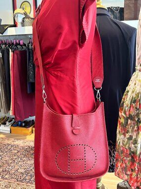 A  vintage HERMES Evelyne in Clemence Bull Leather